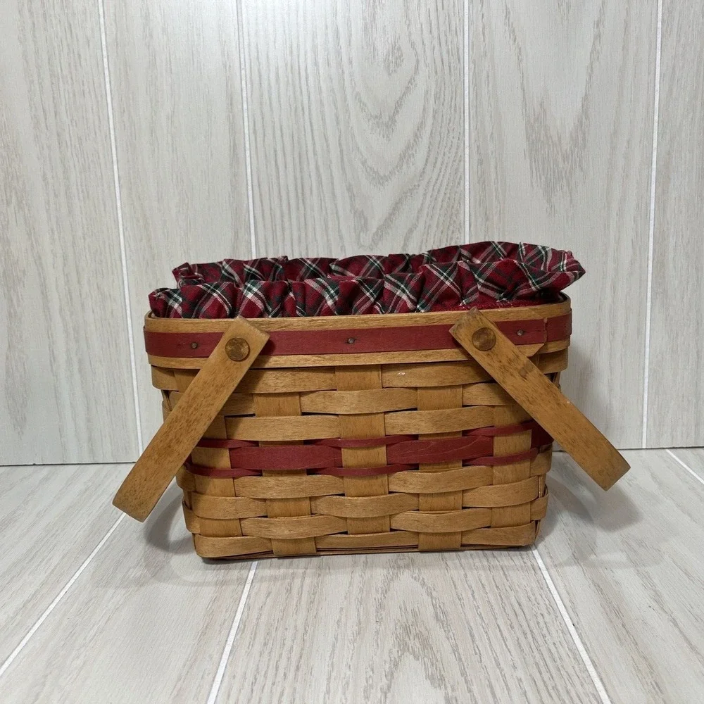 Longaberger Season's Greetings Christmas Basket red weave plaid Liner plastic